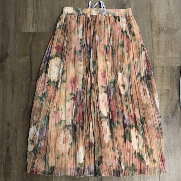 Like new! - GERRY WEBER Crinkle Pleat Skirt - Picture 10 of 11